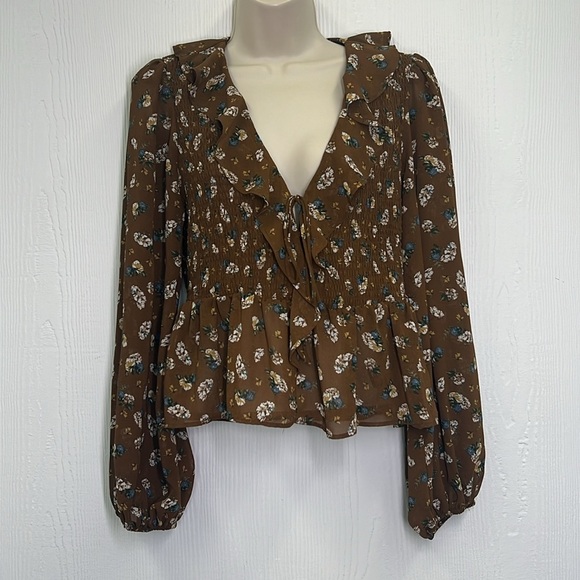 ASTR The Label - Ditsy Floral Brown Ruffle Balloon Long Sleeve Smocked Blouse M - Picture 2 of 13